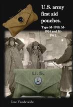 Boek: U.S Army. First aid pouches., Verzamelen, Militaria | Tweede Wereldoorlog, Verzenden, Landmacht, Amerika, Boek of Tijdschrift