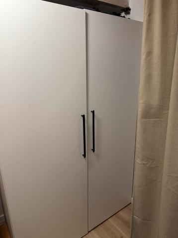 Gratis 2x IKEA Platsa Kasten inclusief de kast accesoires