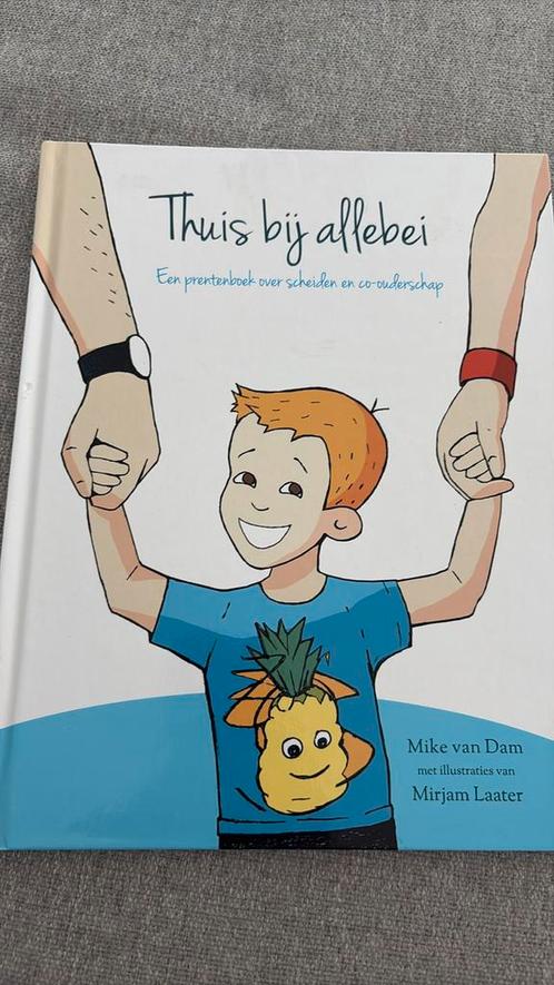 Mike van Dam - Thuis bij allebei, Boeken, Prentenboeken en Plaatjesalbums, Zo goed als nieuw, Ophalen of Verzenden