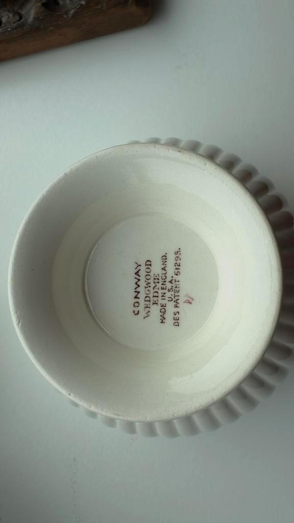 Wedgwood Edme Conway Schaaltje - Made in England Vintage Des, Antiek en Kunst, Antiek | Keramiek en Aardewerk, Ophalen of Verzenden