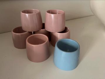 7 retro vintage roze melamine servies  eierdopjes  beschikbaar voor biedingen