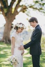 Zwanger? Zwangerschaps trouwjurk! Direct leverbaar, Ophalen, Zo goed als nieuw, Wit, Trouwjurk