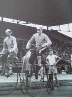 Allemaal op de fiets in Amsterdam., J. Fuchs, Ophalen of Verzenden, 20e eeuw of later, Gelezen