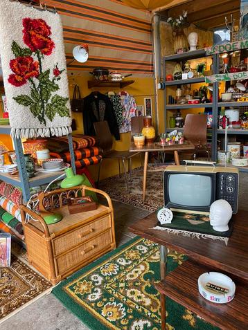 Morgen ( za 6 sept) vintage shoppen bij Vire Bathmen beschikbaar voor biedingen