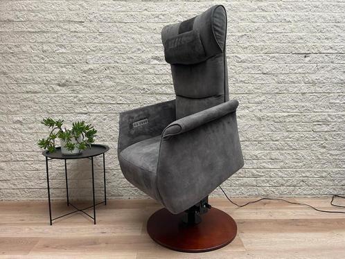 Nieuwstaat Prominent Wilson sta op stoel relax fauteuil, Huis en Inrichting, Fauteuils, Zo goed als nieuw, Stof, 50 tot 75 cm