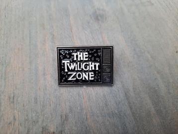 1 mooie pin met de tekst - The Twilight Zone - te koop beschikbaar voor biedingen