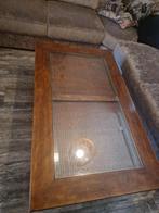 Houten salontafel met glasplaat en lades, Antiek en Kunst, Antiek | Meubels | Tafels, Ophalen of Verzenden