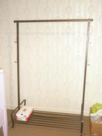 kledingrek, Ophalen, Zo goed als nieuw