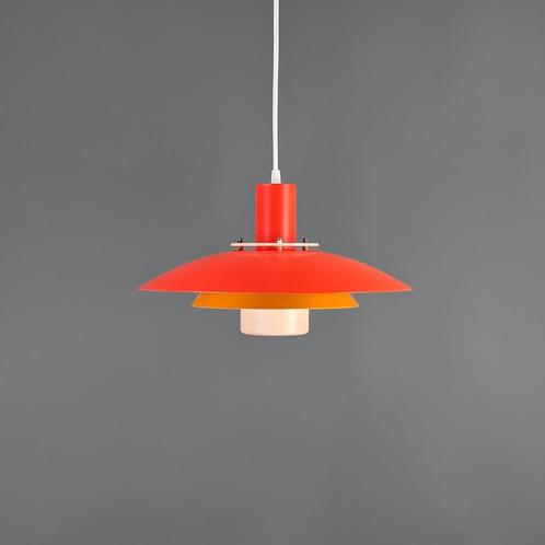 Oranje lamp, Scandinavisch design, Form light, Deense lamp, Huis en Inrichting, Lampen | Hanglampen, Zo goed als nieuw, 75 cm of meer