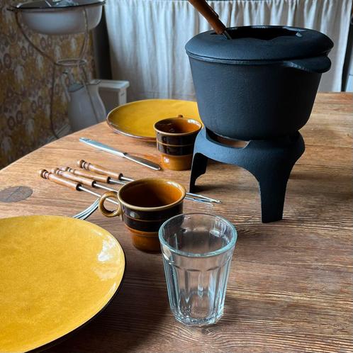Zweeds gietijzeren fonduepan, Huis en Inrichting, Keuken | Potten en Pannen, Zo goed als nieuw, Overige typen, Gietijzer, Ophalen of Verzenden