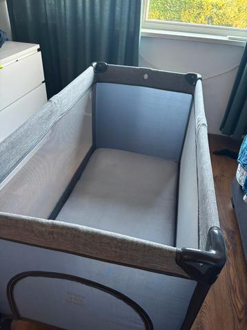 Campingbedje met matras beschikbaar voor biedingen