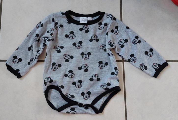 zgan- babyromper maat 62/68 Mickey Mouse ( grijs), Kinderen en Baby's, Babykleding | Maat 62, Zo goed als nieuw, Jongetje of Meisje