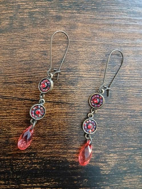 Vintage, bohemian look oorhangers, Sieraden, Tassen en Uiterlijk, Oorbellen, Zo goed als nieuw, Hangers, Overige materialen, Rood