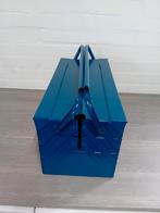 Metalen gereedschapskist, Ophalen