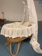 Klassieke mooie Pitriet baby wieg, Ophalen of Verzenden, Zo goed als nieuw, Wieg