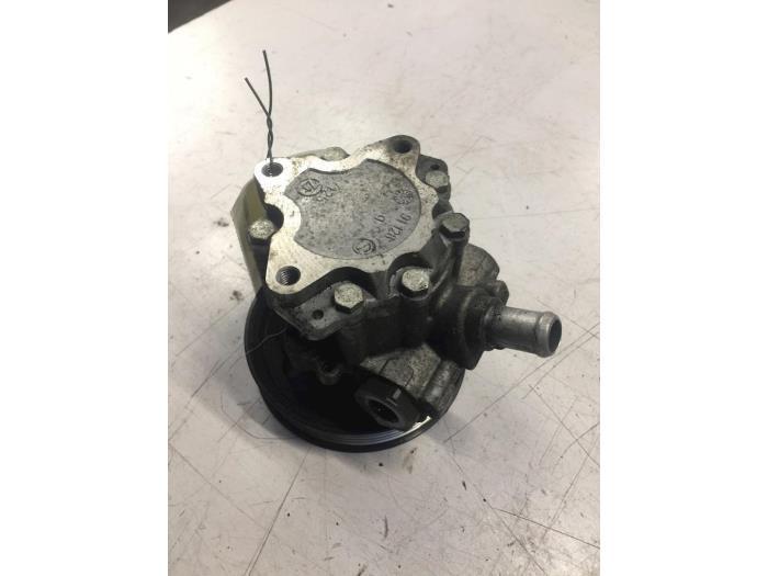 Stuurbekrachtiging Pomp van een Audi A4, Auto-onderdelen, Besturing, Audi, Gebruikt, 3 maanden garantie, Ophalen of Verzenden