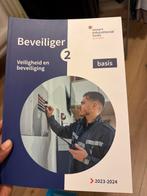 Beveiliger 2 - Veiligheid en beveiliging basis, Ophalen of Verzenden, Zo goed als nieuw, MBO
