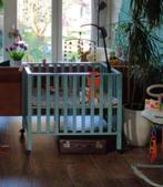 Babybox blauw hout inclusief boxkleed, Kinderen en Baby's, Boxen, Gebruikt, Rechthoekig, In hoogte verstelbaar, Ophalen