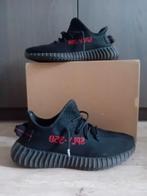 Yeezy 350 v2 black red, Adidas Yeezy, Ophalen of Verzenden, Zo goed als nieuw, Sneakers of Gympen