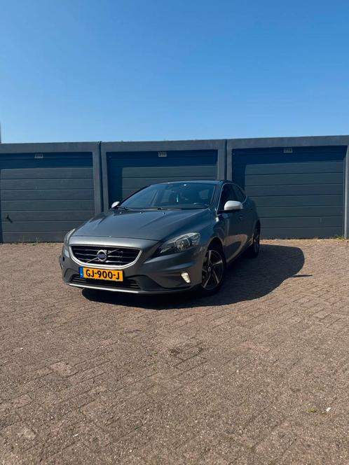 Volvo V40 2.0 D2 R Design 120PK 2015 Grijs, Auto's, Volvo, Particulier, V40, ABS, Airbags, Airconditioning, Alarm, Bluetooth, Boordcomputer