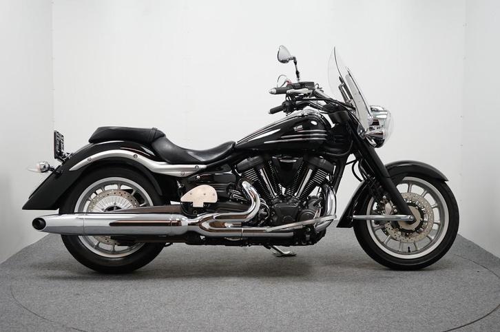 Yamaha XV 1900 MIDNIGHT STAR (bj 2017), Motoren, Motoren | Yamaha, Bedrijf, Chopper, meer dan 35 kW, Handvatverwarming