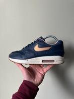 Nike Air Max 1 ID / 42, Kleding | Heren, Schoenen, Blauw, Ophalen of Verzenden, Sneakers of Gympen, Zo goed als nieuw