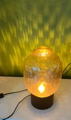 Mooie tafellamp met gold amber glas, Huis en Inrichting, Lampen | Tafellampen, Ophalen of Verzenden, Zo goed als nieuw, Glas, Minder dan 50 cm