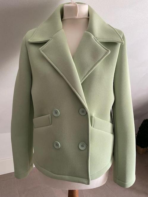 Maya blazer groen nieuw met kaartjes, Kleding | Dames, Jasjes, Kostuums en Pakken, Nieuw, Jasje, Maat 38/40 (M), Groen, Ophalen of Verzenden