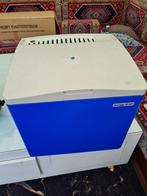 Koelbox gas/12v/220v, Caravans en Kamperen, Koelboxen, Ophalen of Verzenden, Zo goed als nieuw, Koelbox