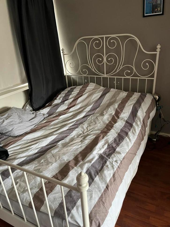 Ikea 2 persoonsbed met lattenbodem, Huis en Inrichting, Slaapkamer | Bedden, Gebruikt, Tweepersoons, 140 cm, 200 cm, Metaal, Wit