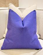 2 stuks Paarse Aro Wonen Kussens 60x60 - Nieuw!, Ophalen of Verzenden, Nieuw, Paars, Vierkant
