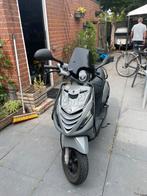 Nardo grey zip 4t, Fietsen en Brommers, Scooters | Piaggio, Zip, Ophalen of Verzenden, Zo goed als nieuw, Benzine