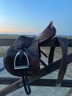 Prestige Paris springzadel bruin 17 inch / medium, Dieren en Toebehoren, Paarden en Pony's | Zadels, Ophalen, Gebruikt, Springen