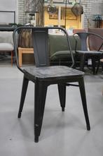 Hippe nieuwe eetkamerstoelen Tolix metaal hout industrieel