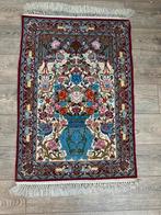 Perzische prachtige kleed. Isphahan iran. Bloemetjes, Antiek en Kunst, Verzenden