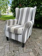 Gestreepte oor fauteuil / wit grijze stoffen stoel, Gebruikt, Minder dan 75 cm, Ophalen of Verzenden, 75 tot 100 cm
