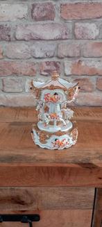 Witte Muziekdoos:20cm Paarden Carrousel🌹NIEUW🌹, Verzamelen, Beelden en Beeldjes, Ophalen of Verzenden, Nieuw, Dier