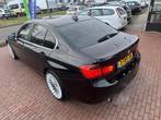 BMW 3-serie 320i EDE High Exec leer navi airco hele nette bm, Auto's, Gebruikt, Euro 6, 4 cilinders, Navigatiesysteem