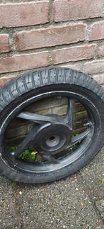 Achterwiel velg met Band voor Honda vision, Fietsen en Brommers, Ophalen, Zo goed als nieuw, Overige typen