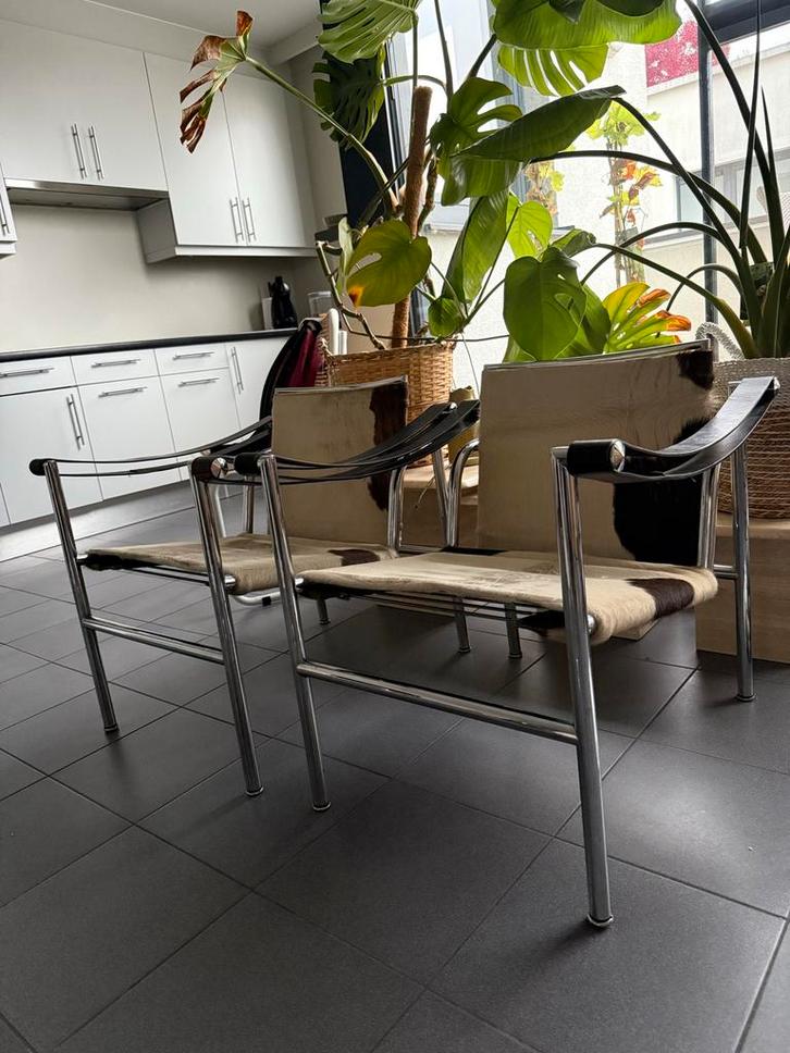 LC1 Fauteuil Le Corbusier - Cassina - Set, Antiek en Kunst, Antiek | Meubels | Stoelen en Banken, Ophalen