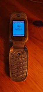 Samsung SGH E330 met lader, Telecommunicatie, Mobiele telefoons | Samsung, Ophalen of Verzenden, Zo goed als nieuw