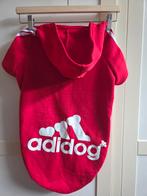 Honden trui Adidog rood, Dieren en Toebehoren, Hondenkleding, Ophalen of Verzenden, Zo goed als nieuw, Hondentrui