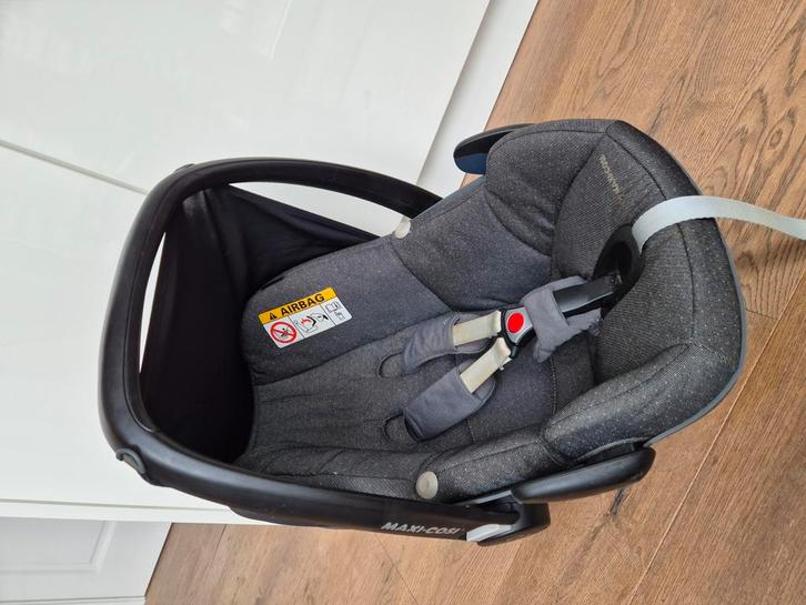 Maxi Cosi Pebble Plus, Kinderen en Baby's, Autostoeltjes, Gebruikt, Maxi-Cosi, 0 t/m 13 kg, Isofix, Ophalen of Verzenden