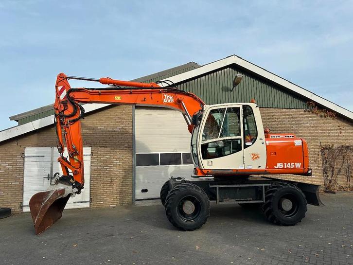 JCB JS145W (bj 2002), Zakelijke goederen, Machines en Bouw | Kranen en Graafmachines, Graafmachine