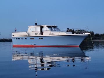 Liveaboard varend woonschip Pfeil 42 polyester beschikbaar voor biedingen