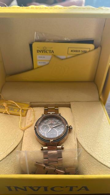 Invicta horloge beschikbaar voor biedingen