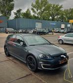 Volkswagen Golf 1.4 TSI GTE - PANO | ACC | LED, Stof, 4 cilinders, Lichtsensor, 1395 cc