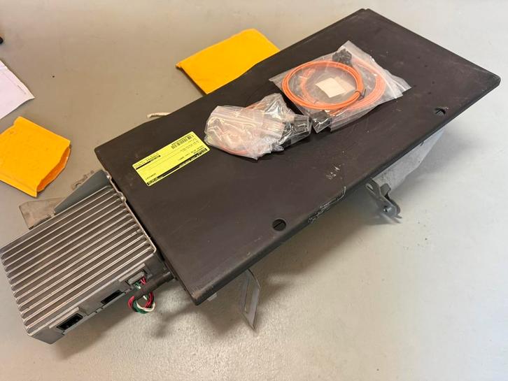 Volvo V70 subwoofer (vanaf 2008, P3 platform) te koop, Auto-onderdelen, Elektronica en Kabels, Volvo, Gebruikt, Ophalen of Verzenden