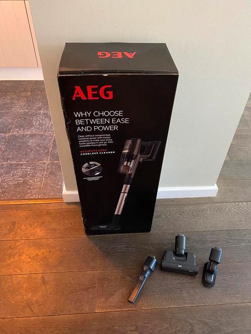 AEG steelstofzuiger draadloos ultimate 8000, Witgoed en Apparatuur, Stofzuigers, Zo goed als nieuw, Stofzuiger, Minder dan 1200 watt