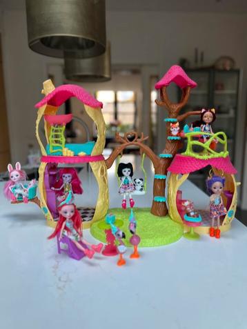 Enchantimals boomhut incl accessoires en 6 meisjes